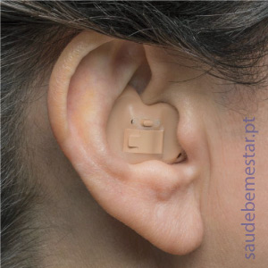 Protese auditiva intra-auricular