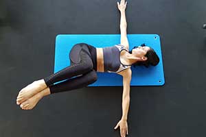 Pilates exercício Hip Twist nível 5